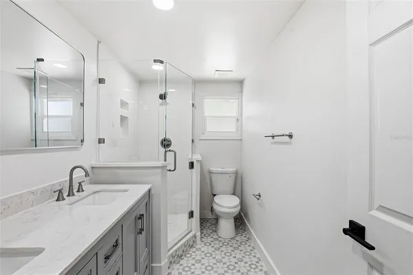 $617,700 | 301 81st Avenue Northeast, St. Petersburg, FL 33702