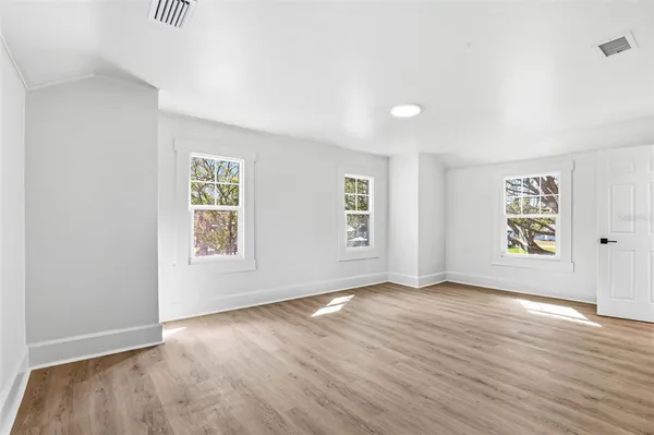 $617,700 | 301 81st Avenue Northeast, St. Petersburg, FL 33702