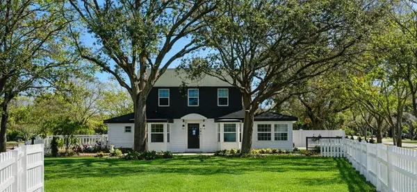 $617,700 | 301 81st Avenue Northeast, St. Petersburg, FL 33702
