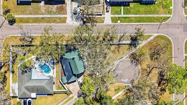 $617,700 | 301 81st Avenue Northeast, St. Petersburg, FL 33702