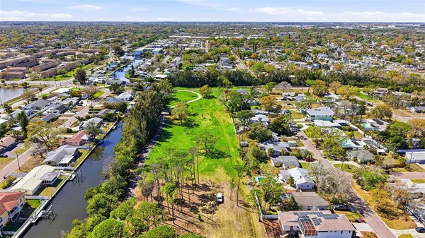 $617,700 | 301 81st Avenue Northeast, St. Petersburg, FL 33702
