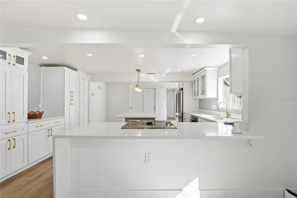 $617,700 | 301 81st Avenue Northeast, St. Petersburg, FL 33702