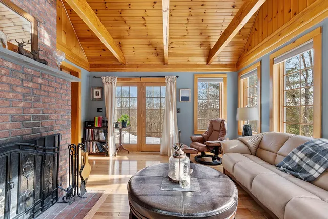 $699,900 | 692 Old Walpole Road, Surry, NH 03431