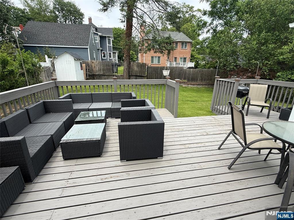 121 Newcomb Road Tenafly, NJ 07670 - Photo 27 of 28