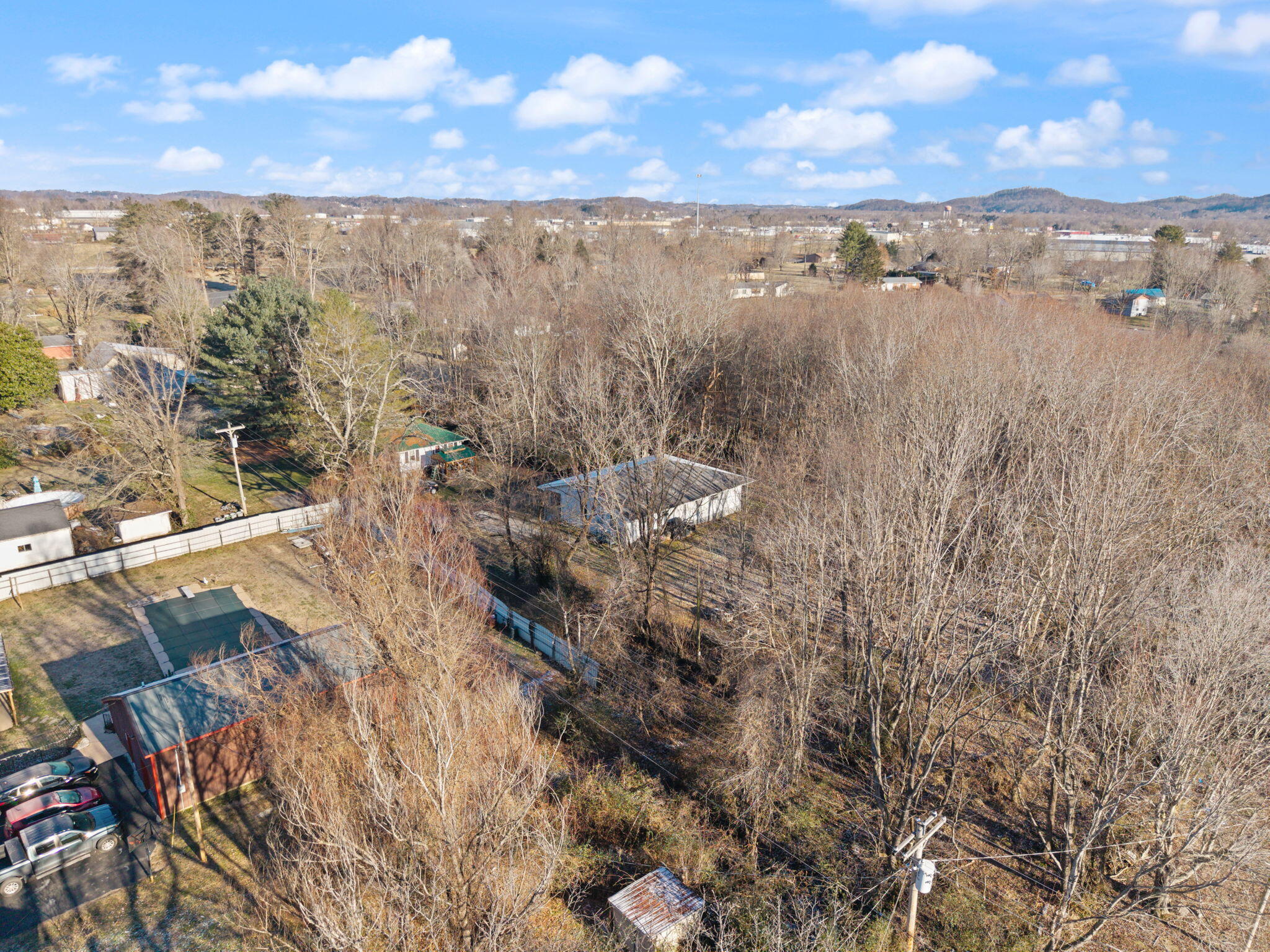960 Court Road London, KY 40744 - Photo 29 of 33 39-web-or-mls-DJI_20251215093451_0021_D
