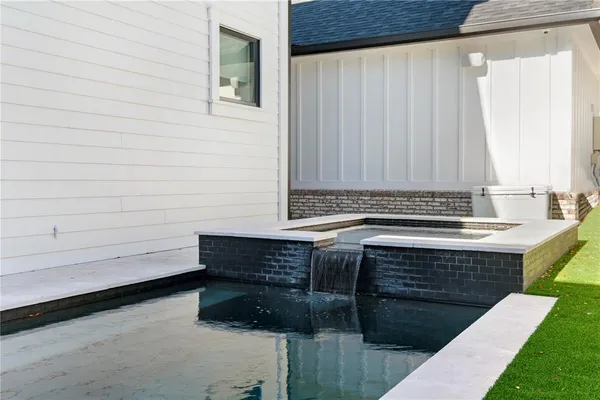 $17,500 | 319 West Frances Avenue, Tampa, FL 33602