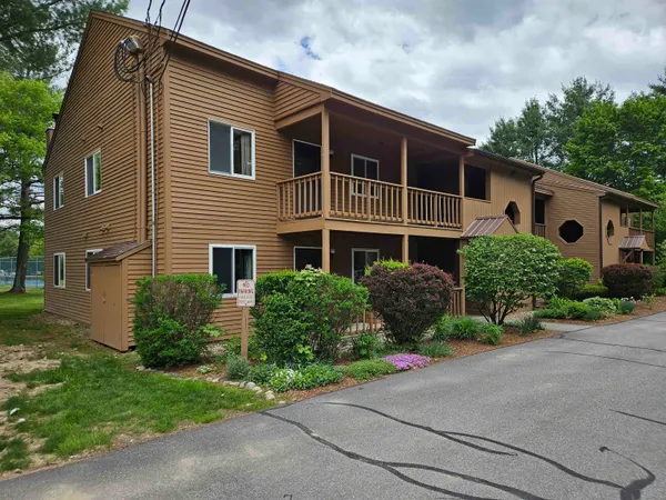 $299,000 | 11 Robin Road, Unit 1, Lincoln, NH 03251