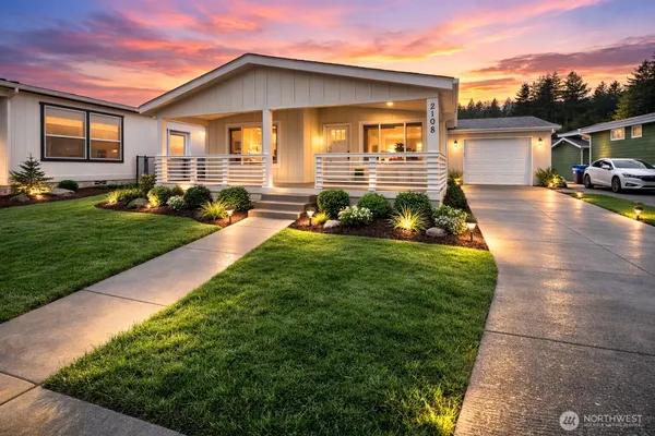 $367,900 | 2108 Crystal Mountain Drive, Unit 86, Enumclaw, WA 98022