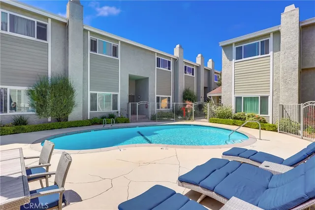 $999,000 | 609 Meyer Lane, Unit 11, Redondo Beach, CA 90278