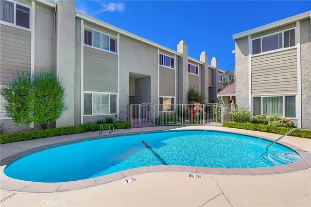 $999,000 | 609 Meyer Lane, Unit 11, Redondo Beach, CA 90278