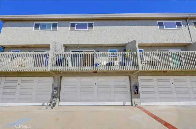 $999,000 | 609 Meyer Lane, Unit 11, Redondo Beach, CA 90278