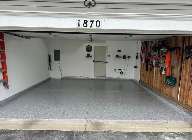 a view of yard with trees