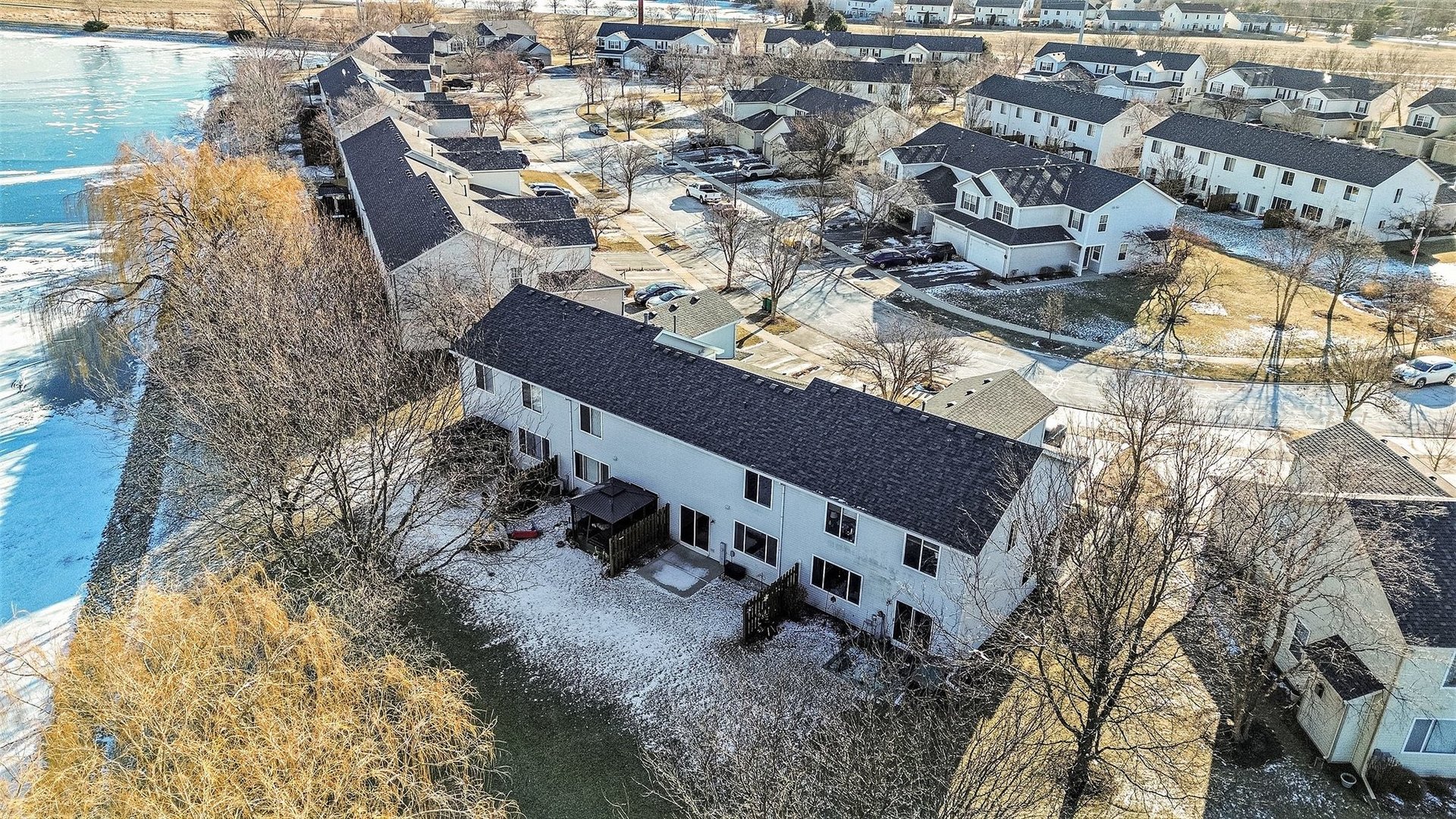 1870 North Wentworth Circle Romeoville, IL 60446 - Photo 21 of 24