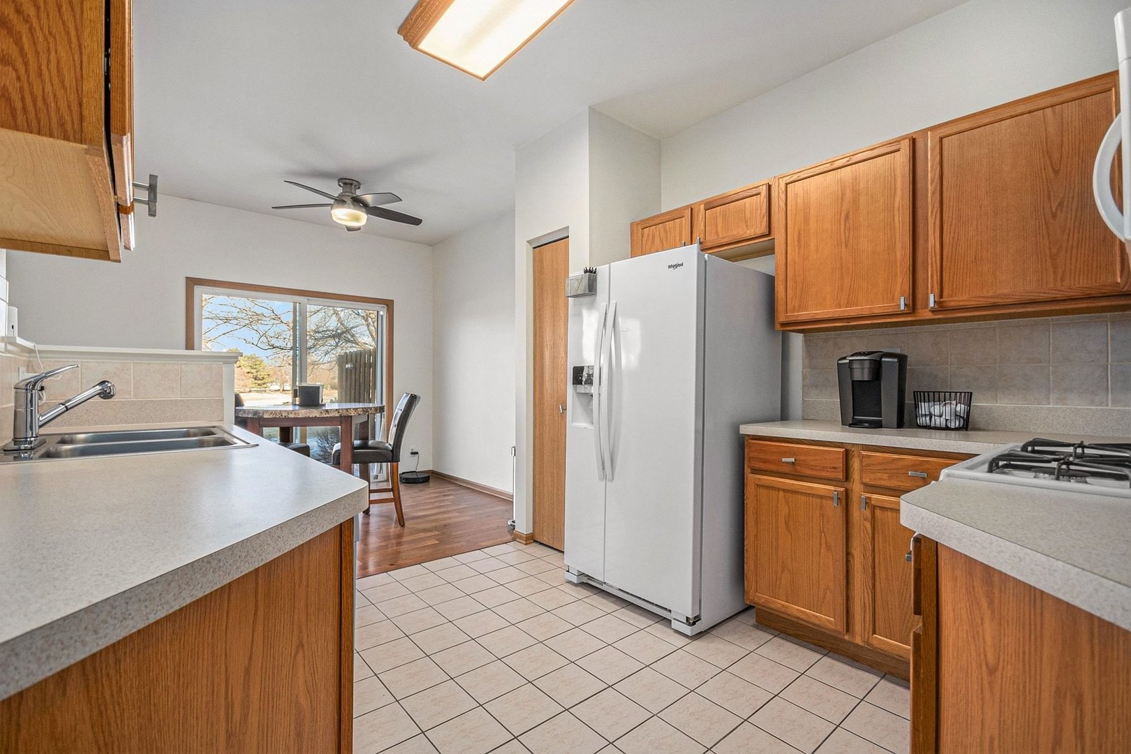 1870 North Wentworth Circle Romeoville, IL 60446 - Photo 5 of 24