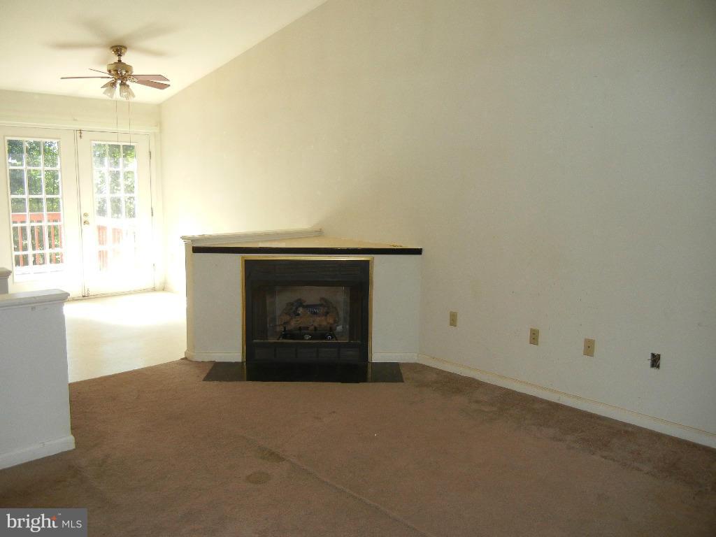 77 Buck Road Linden, VA 22642 - Photo 4 of 11 Living Room