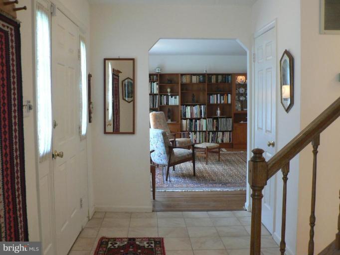 13918 Notley Road Silver Spring, MD 20904 - Photo 2 of 25 Entrance / Foyer
