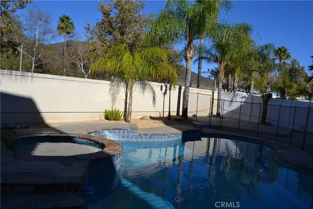 an empty room with an empty space