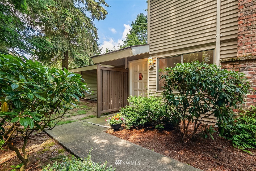 424 214th Street Southwest, Unit 24C Bothell, WA 98021 - Photo 2 of 15
