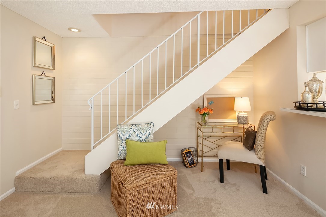 424 214th Street Southwest, Unit 24C Bothell, WA 98021 - Photo 5 of 15