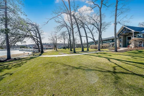$182,000 | 269 Fontana Boulevard, Unit 2466, Fontana, WI 53125