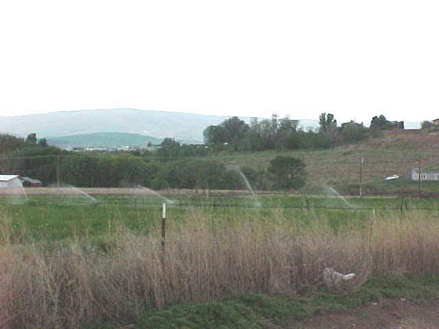 Nna Nna Beane Rd/postma Moxee, WA 98936 - Photo 5 of 7 a view of a lake with a mountain in the background