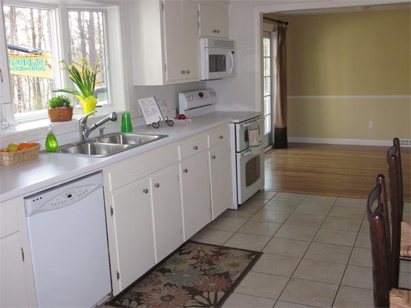 34 Crown Road Westford, MA 01886 - Photo 5 of 17 Gallery Image 5