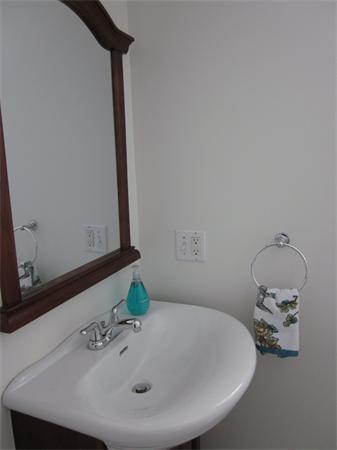 34 Crown Road Westford, MA 01886 - Photo 7 of 17 Gallery Image 7