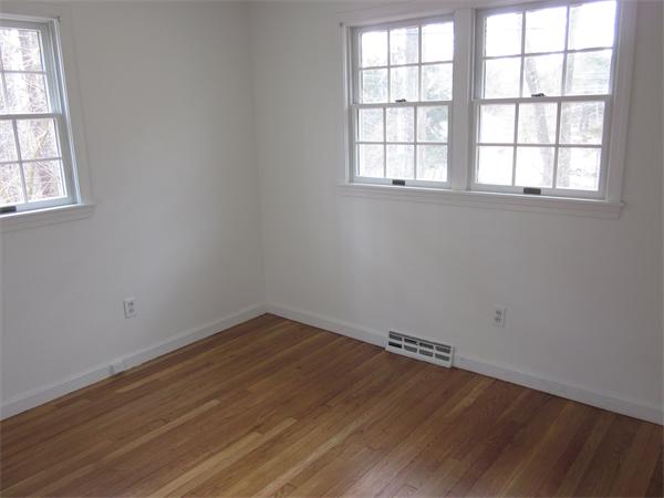 34 Crown Road Westford, MA 01886 - Photo 8 of 17 Gallery Image 8