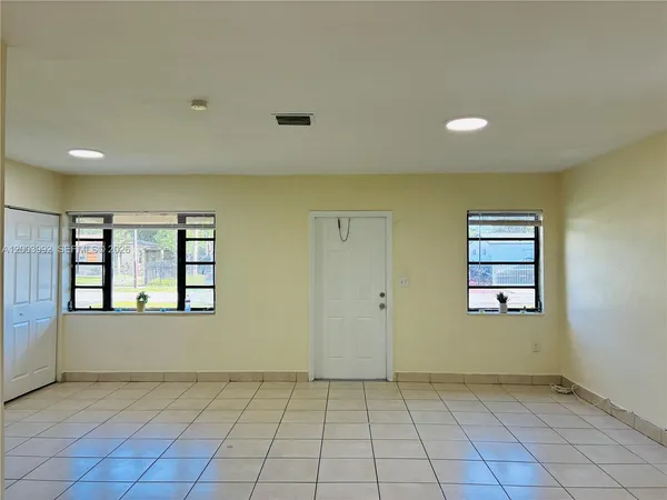 $3,350 | 275 Northwest 190th Street, Miami Gardens, FL 33169