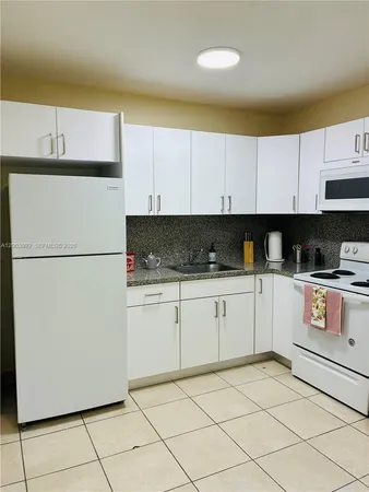 $3,350 | 275 Northwest 190th Street, Miami Gardens, FL 33169