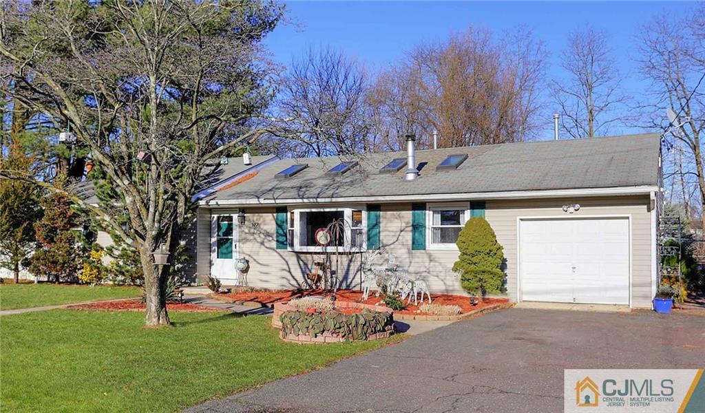 377 Halsey Road North Brunswick, NJ 08902 - Photo 2 of 25 Gallery Image 2