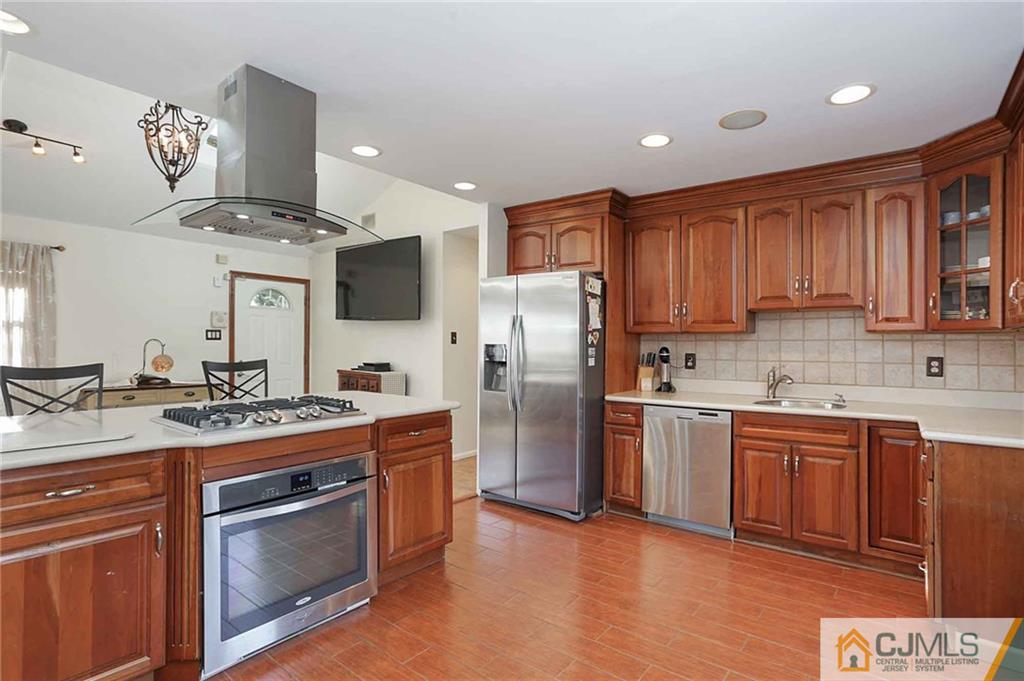 377 Halsey Road North Brunswick, NJ 08902 - Photo 11 of 25 Gallery Image 11