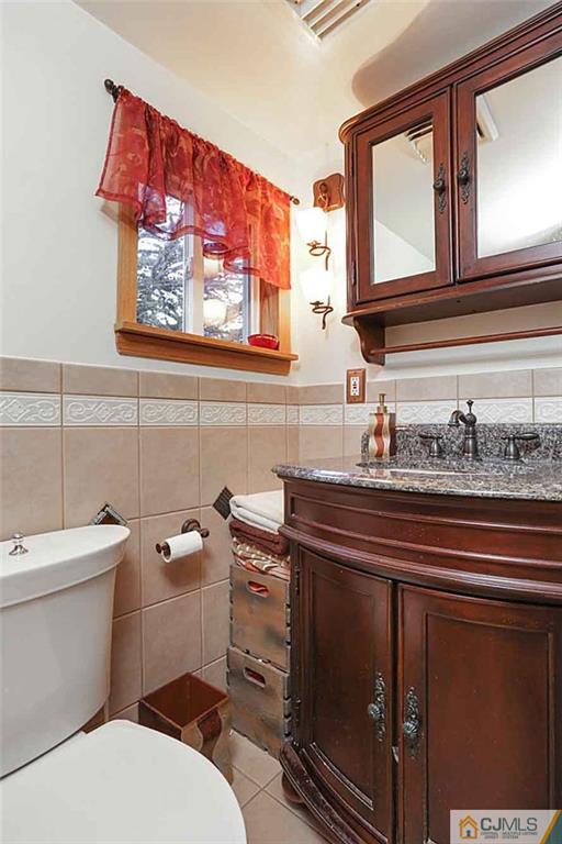 377 Halsey Road North Brunswick, NJ 08902 - Photo 14 of 25 Gallery Image 14