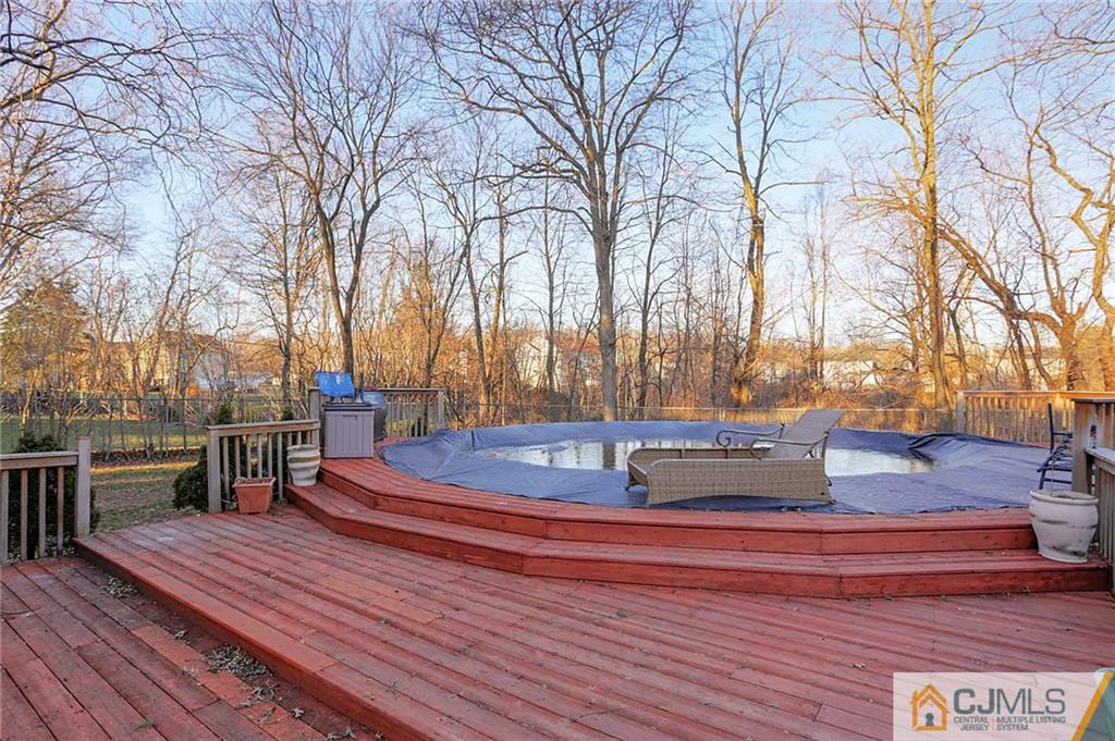 377 Halsey Road North Brunswick, NJ 08902 - Photo 23 of 25 Gallery Image 23