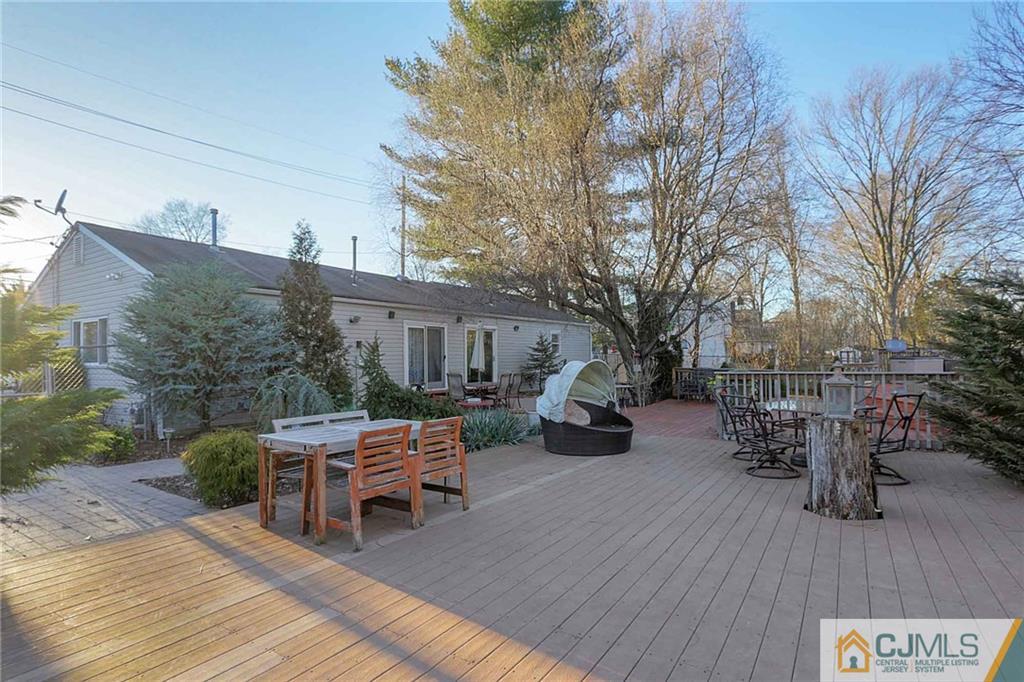 377 Halsey Road North Brunswick, NJ 08902 - Photo 24 of 25 Gallery Image 24