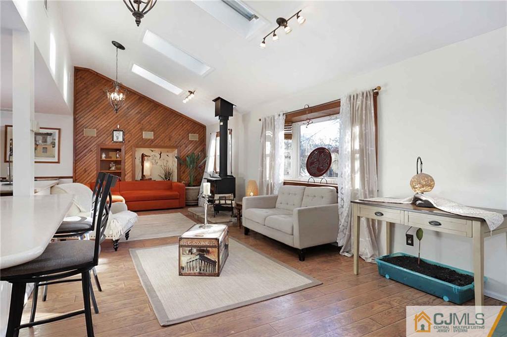 377 Halsey Road North Brunswick, NJ 08902 - Photo 5 of 25 Gallery Image 5