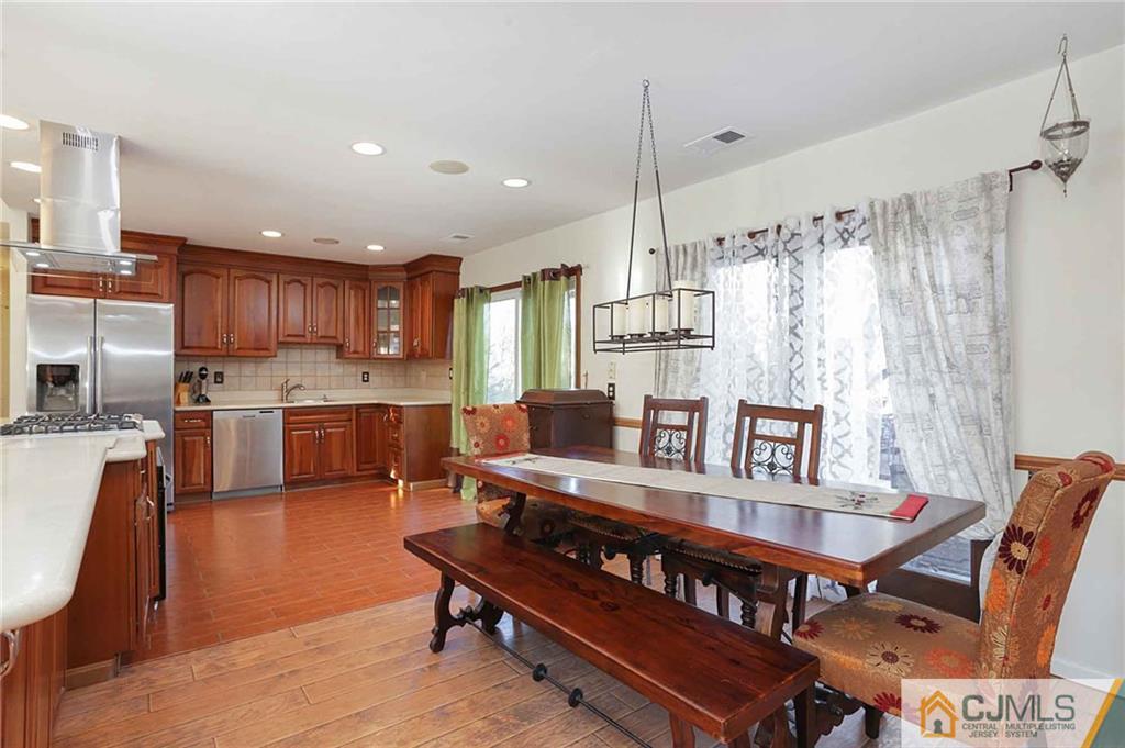 377 Halsey Road North Brunswick, NJ 08902 - Photo 10 of 25 Gallery Image 10