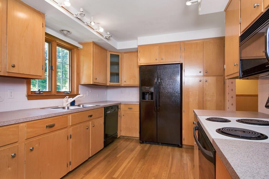 26 Whitney Road Gray, ME 04039 - Photo 2 of 32 Photo