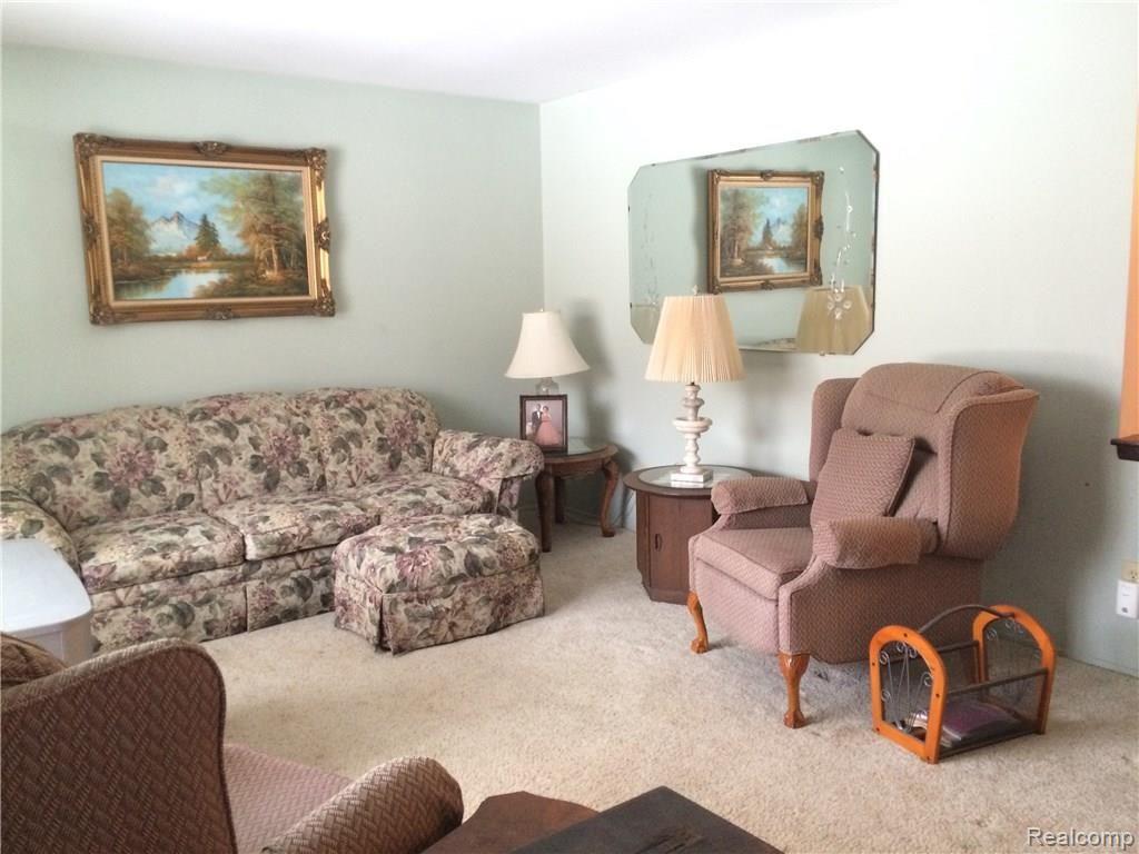 684 East Davis Road Howell, MI 48843 - Photo 7 of 11 140.JPG