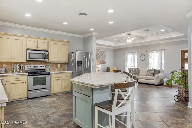 $369,000 | 303 Sylvia Loop, Scott, LA 70583