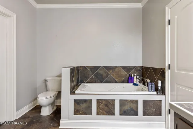 $369,000 | 303 Sylvia Loop, Scott, LA 70583