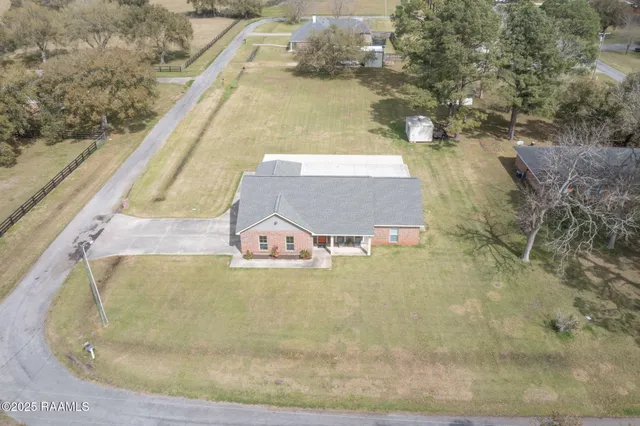 $369,000 | 303 Sylvia Loop, Scott, LA 70583