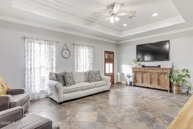 $369,000 | 303 Sylvia Loop, Scott, LA 70583