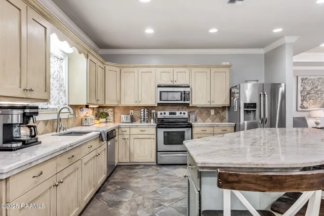 $369,000 | 303 Sylvia Loop, Scott, LA 70583