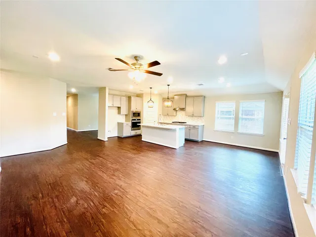 $2,670 | 2164 Woodland Pine Drive, Conroe, TX 77384