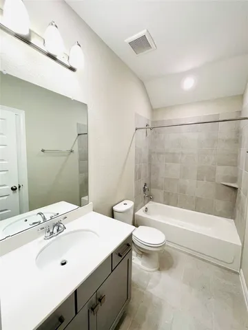 $2,670 | 2164 Woodland Pine Drive, Conroe, TX 77384