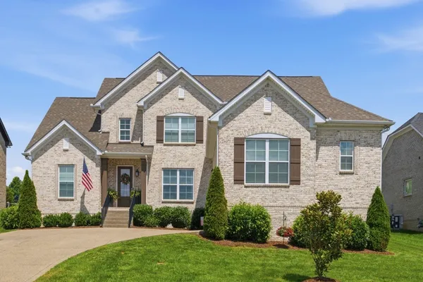$650,000 | 269 Crooked Creek Lane, Hendersonville, TN 37075