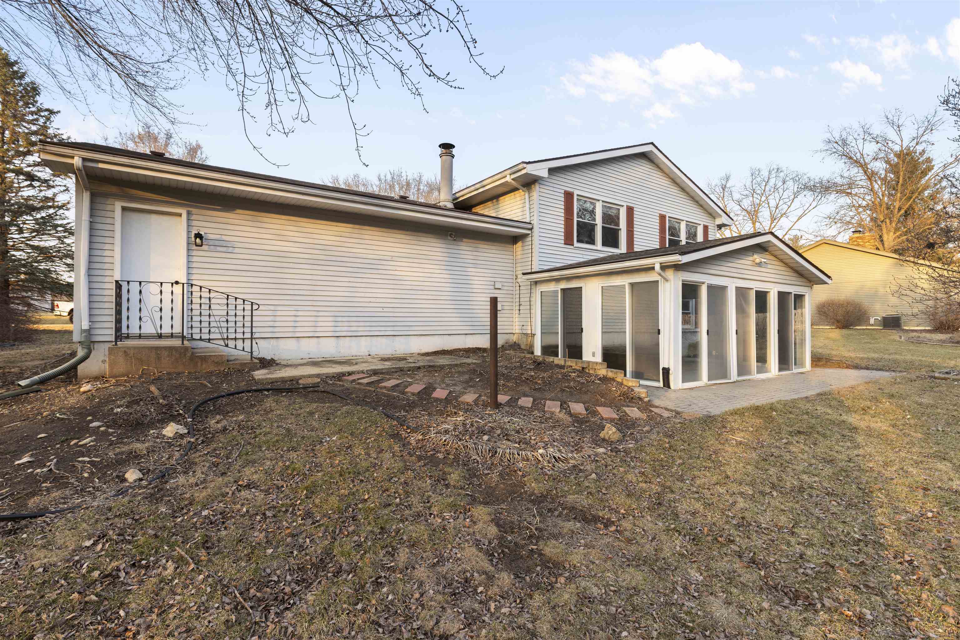 464 Valley Forge Trail Rockton, IL 61072 - Photo 19 of 24 a view of a house with a yard