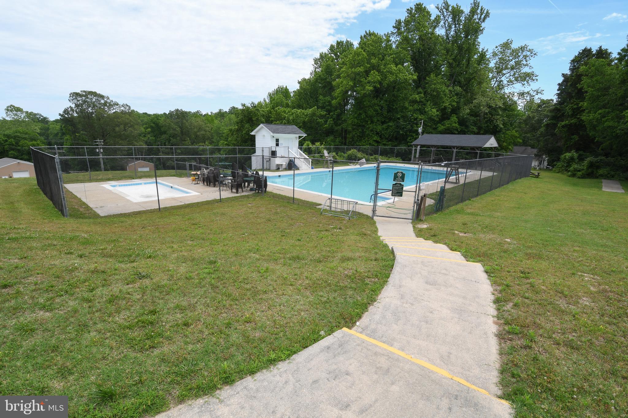 26269 Hill Road Ruther Glen, VA 22546 - Photo 26 of 27 Community Pool