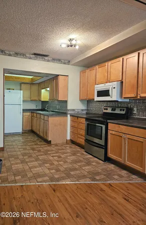 $1,700 | 3175 Ravines Road, Unit 3702, Middleburg, FL 32068